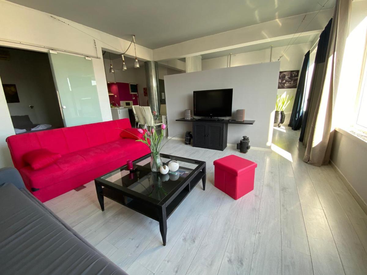 Red Grey Loft Appartamento Atene Esterno foto